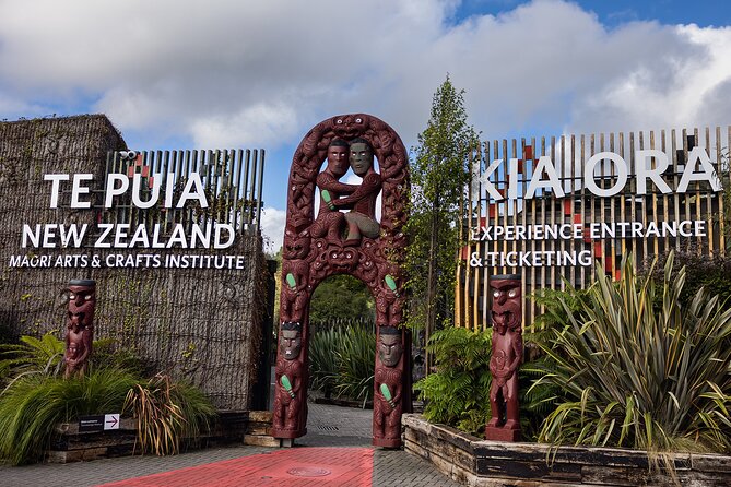 2-Day Hobbiton, Rotorua, Waitomo Caves Tour from Auckland with Accommodation - Mitai Maori Village: hangi dinner and evening performance timing