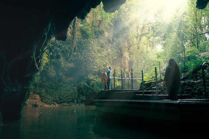 2 Day Tour Auckland to Hobbiton, Waitomo, Rotorua and Taupo - Key Things That Make This 2-Day North Island Combo Work