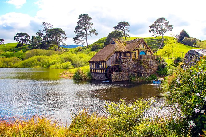 3 Day Waitomo Caves, Hobbiton Movie Set and Rotorua Tour from Auckland - Who This Tour Fits Best (and Who Might Want Something Else)