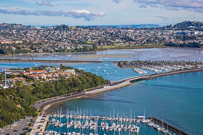 5-Day Bay of Islands, Auckland, Hobbiton, Rotorua & Waitomo Tour - Price and logistics: what you’re really paying for