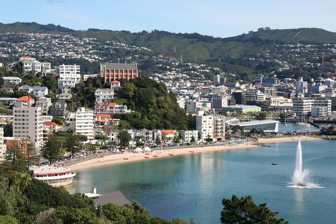 7 - Day North to South Island Grand Tour - Auckland to Queenstown - Day 6: Christchurch Cathedral Morning Tour Plus Time to Explore