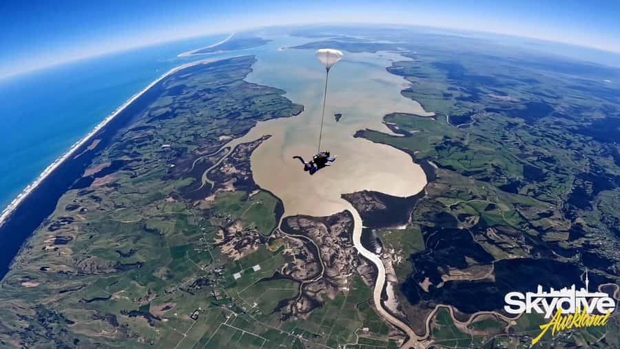 Auckland: 13000, 16000, or 18000-Foot Tandem Skydive - Weight, pregnancy, and who should think twice