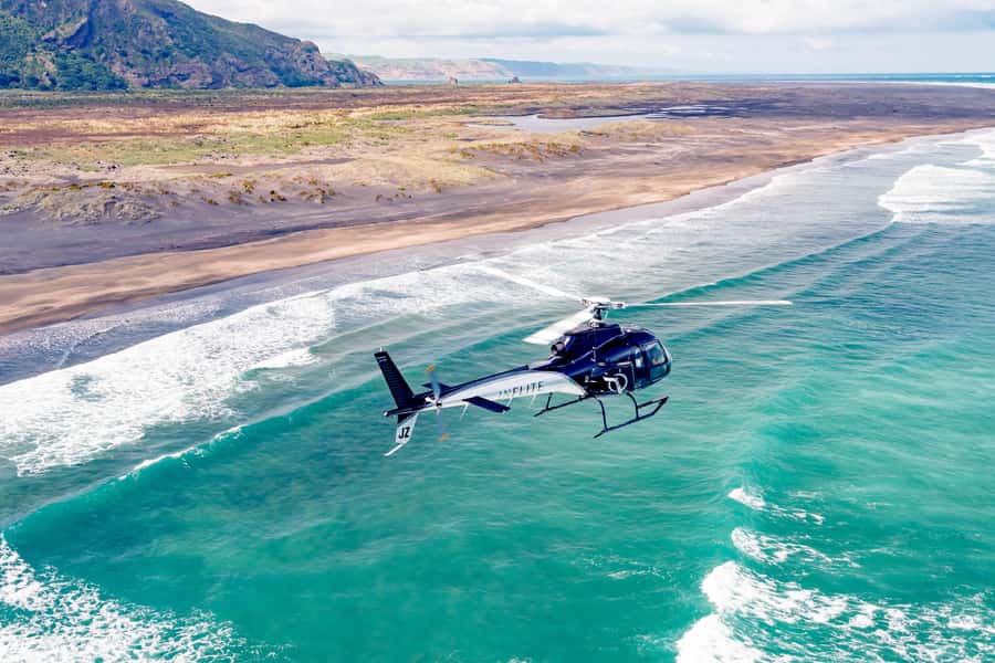 Auckland: 36 min scenic helicopter flight - Coast to Coast - Waitakere Ranges and the Coast’s Volcanic Edges