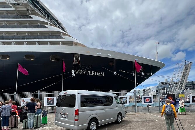 Auckland Airport Private Transfers in a Luxury Minibus - What’s Included (and What You’ll Need to Plan Separately)