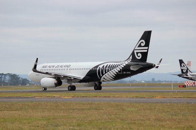 Auckland Airport Private Transfers with child car seats - How meeting Auckland Airport pickup actually works