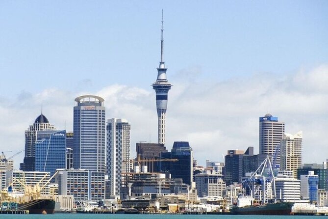 Auckland Best Street Food Tour With A Local Guide - Stop 6: Queen Street for the grand finale