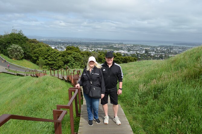 Auckland Highlights Full Day Guided Tour - Guides, Photo Help, and How the Day Can Adjust