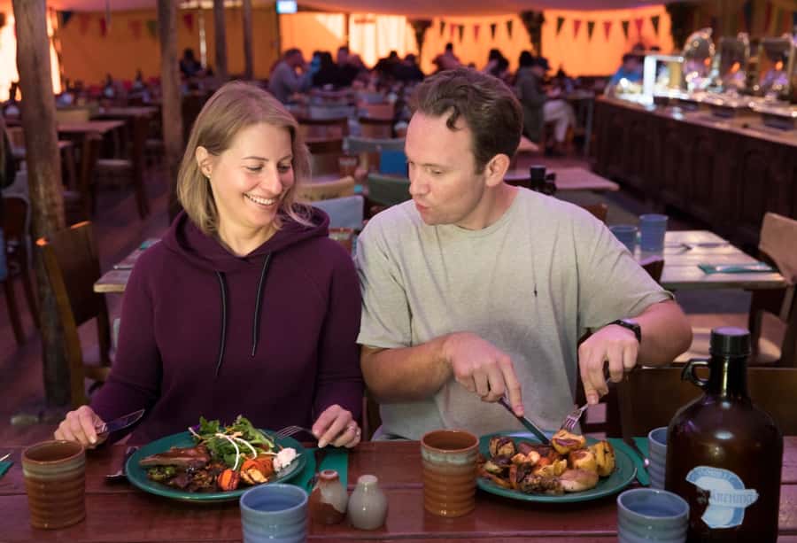 Auckland: Hobbiton Movie Set Day Trip with Festive Lunch - Key highlights worth centering your day around