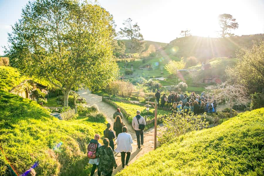 Auckland: Hobbiton Movie Set Day Trip with Festive Lunch - Bagshot Row Hobbit holes: stepping into the lived-in detail