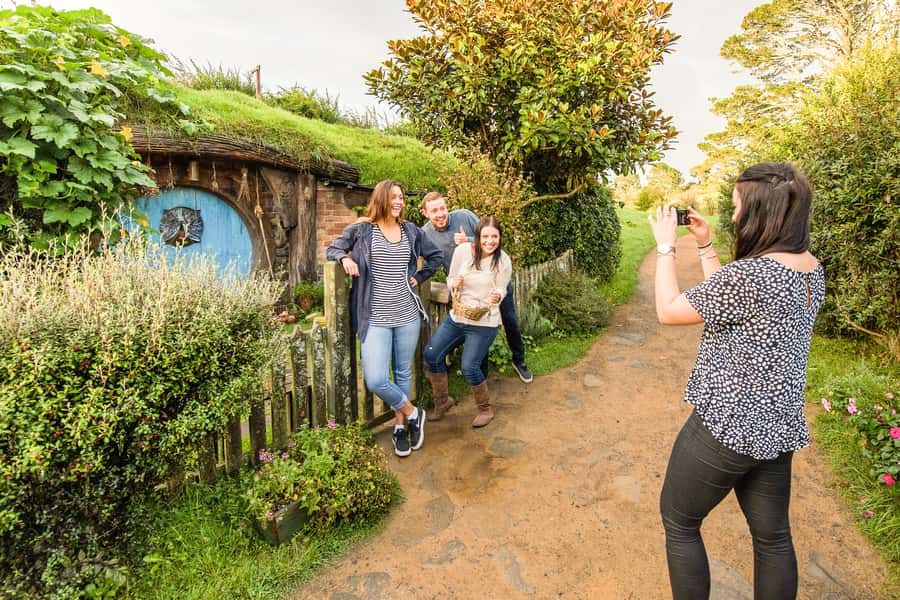 Auckland: Hobbiton Movie Set Tour with Lunch - Bag End, the Green Dragon Inn, and Film Stops You’ll Actually Enjoy