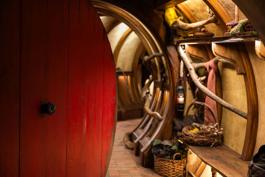 Auckland: Hobbiton & Waitomo Glow Worm Caves Private Tour - Key highlights you’ll care about
