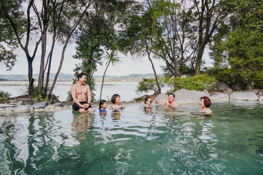 Auckland: Rotorua Highlights inc Wai-O-Tapu & Polynesian Spa - Key Highlights You’ll Actually Feel