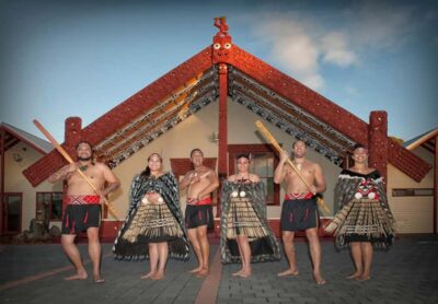 Auckland: Rotorua Māori Village & Waitomo Caves with Lunch - Whakarewarewa Living Māori Village: geothermal views plus real-life culture
