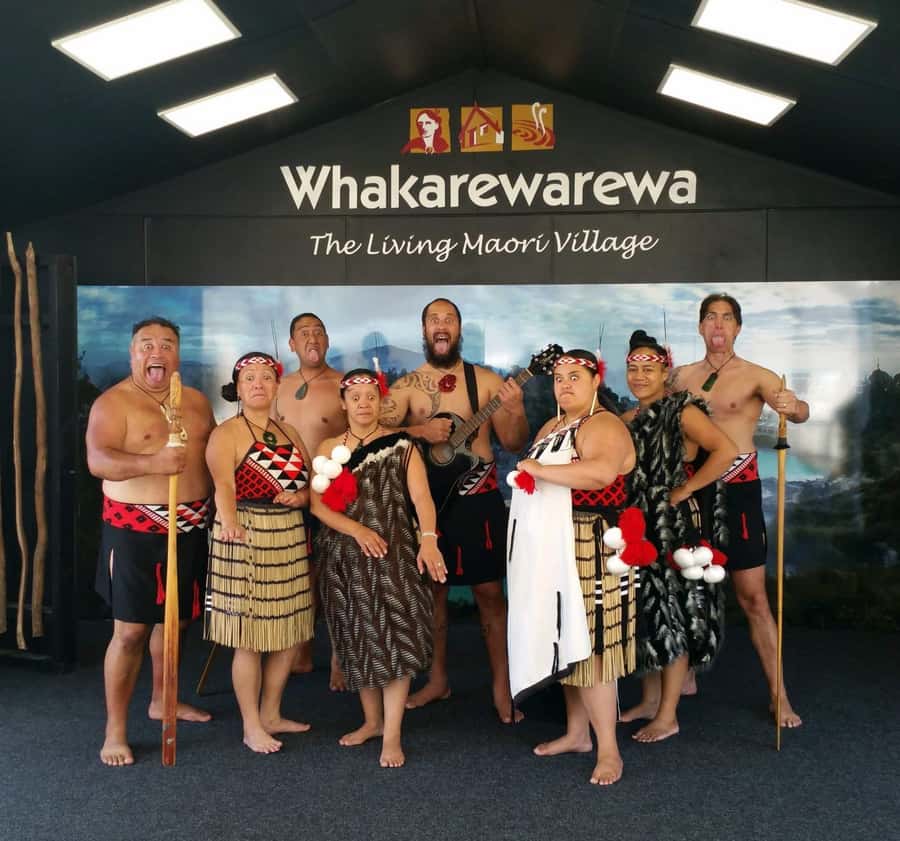 Auckland: Rotorua Wai-O-Tapu & Activity Combinations - Rotorua city tour: a useful reset between geothermal and culture