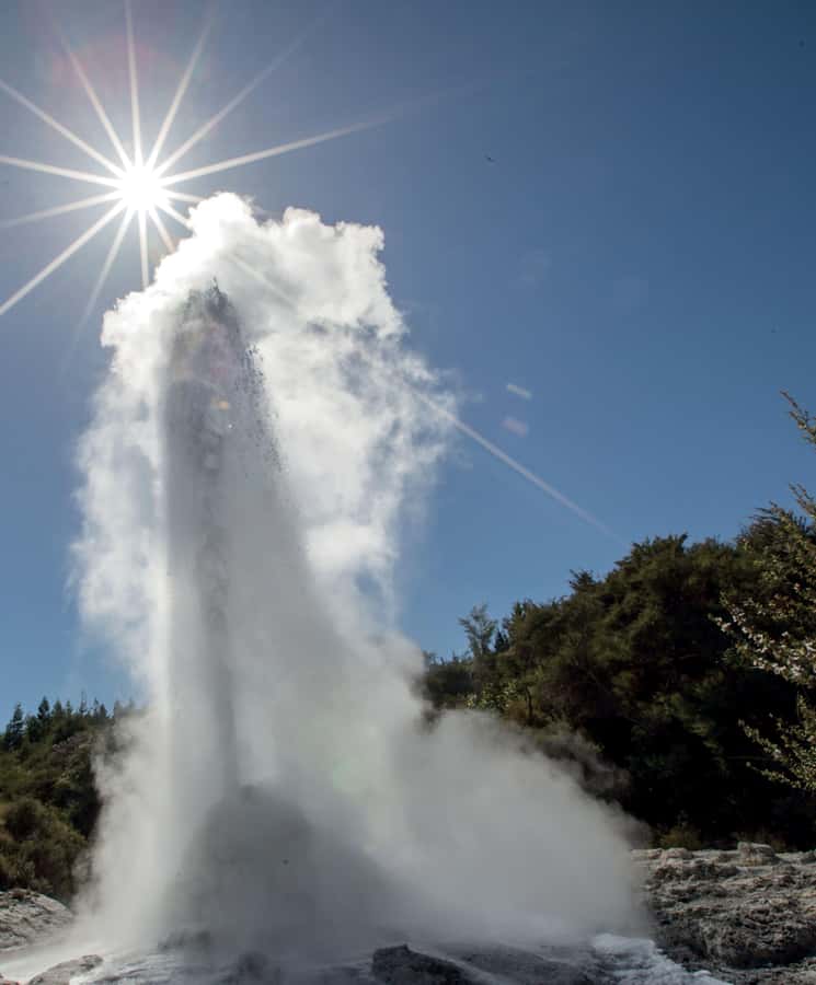 Auckland: Rotorua Wai-O-Tapu, Te Puia with Haka - Timing, walking, and what to pack for a 12-hour day