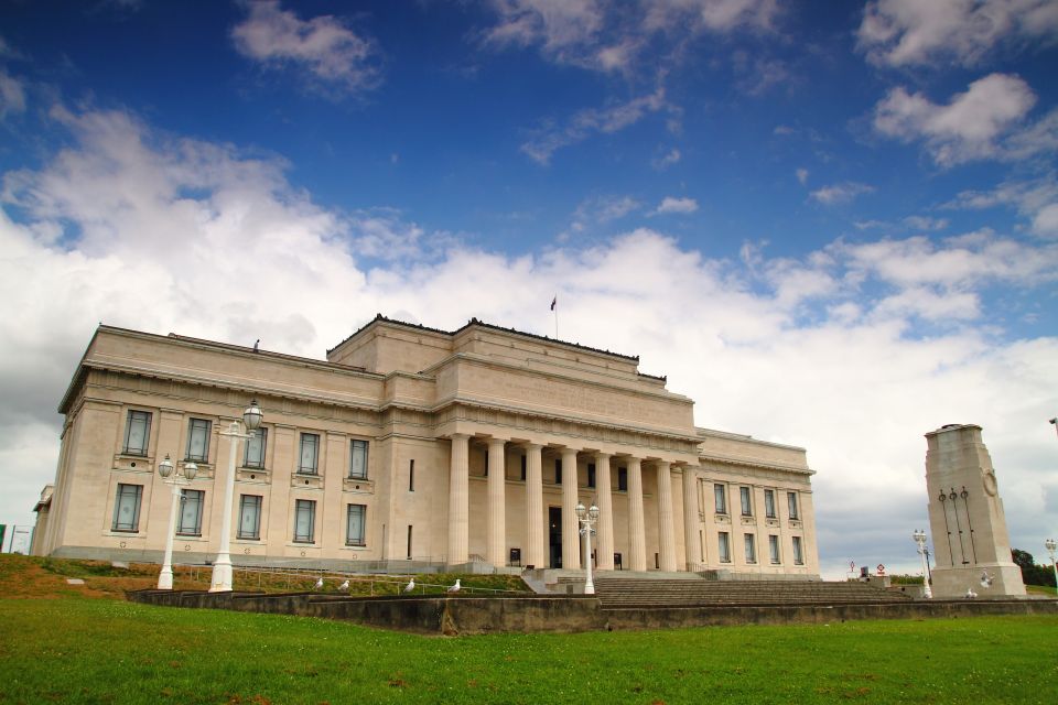 Auckland Scenic Half-Day City Sightseeing Tour - Auckland Domain, Auckland Museum area, then out toward the bays