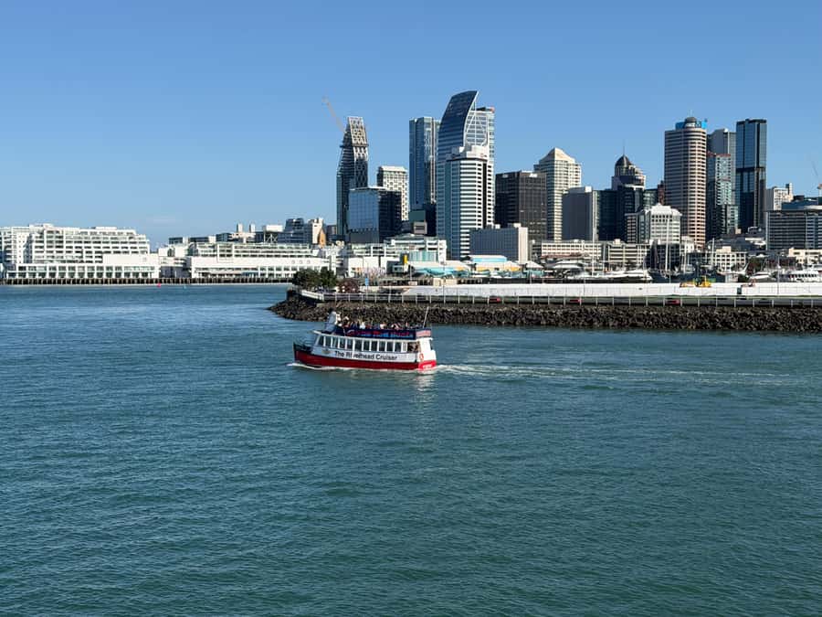 Auckland: Scenic Wine and Cheese Harbour Cruise - The route: Rangitoto Island, Harbour Bridge, and Bean Rock Lighthouse views