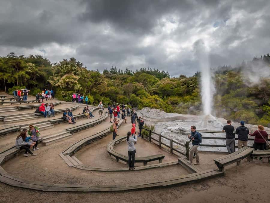 Auckland: Wai-O-Tapu, Maori Haka & Hot Springs Rotorua Tour - Practical Tips: What to Pack for Geothermal + Spa