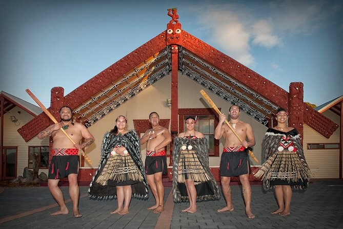Auckland: Wai-O-Tapu, Polynesian Spa & Maori Haka Day Tour - Wai-O-Tapu Thermal Wonderland: the best way to see the big geothermal stars