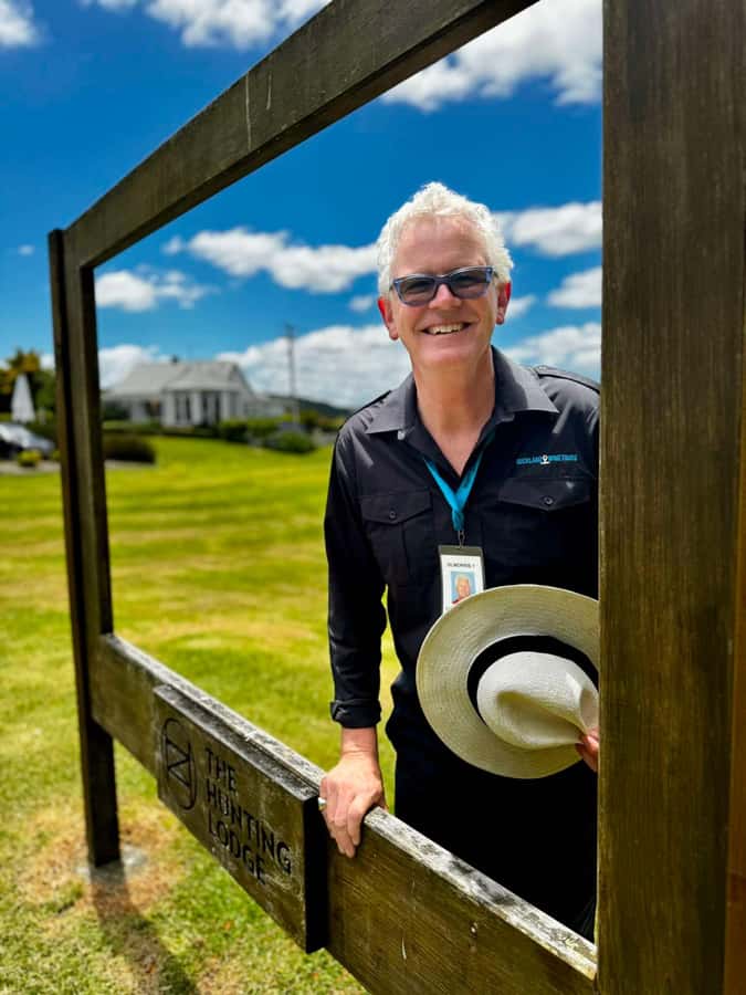 Auckland: Wine region tour with tastings and gourmet lunch - Comfort rules: what to bring and how to avoid a messy day