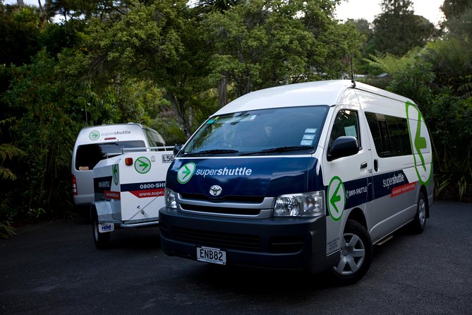 Departure Transfer: Auckland Central City Centre to Auckland Airport - Pickup Setup: How the Curbside Collection Works