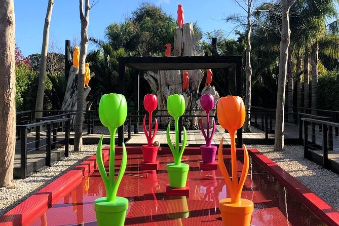 Explore gardens & galleries filled with incredible art, Matakana - Inside the galleries: glass art and bronze you can get close to