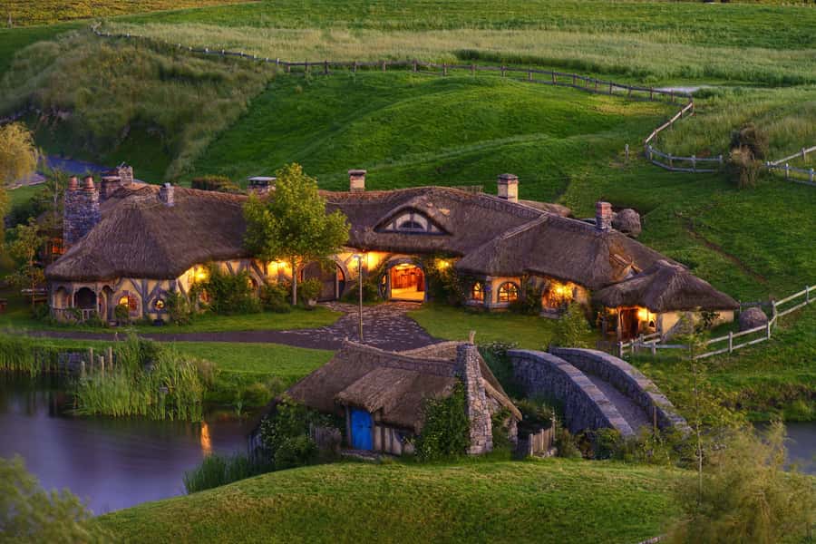 From Auckland: Hobbiton Movie Set Day Tour with Picnic Lunch - Should you book this Auckland-to-Hobbiton day tour?