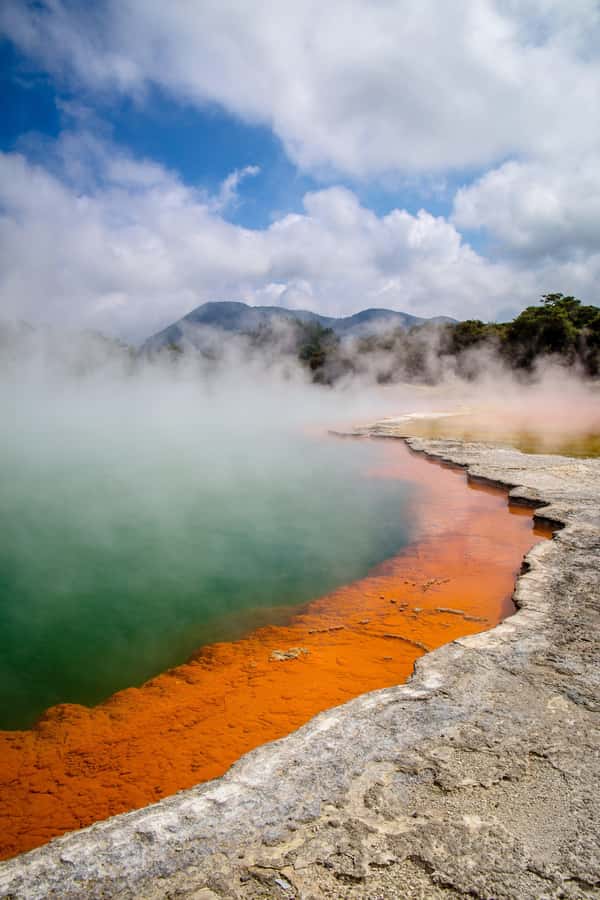 From Auckland: Wai-O-Tapu & Polynesian Spa Rotorua Day Tour - Auckland to Rotorua: why this day works as a “taste test”