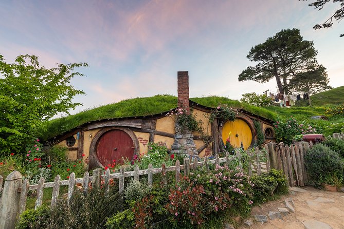 Hobbiton Movie Set Banquet Experience Private Tour From Auckland - Who this tour is best for (and who should skip it)