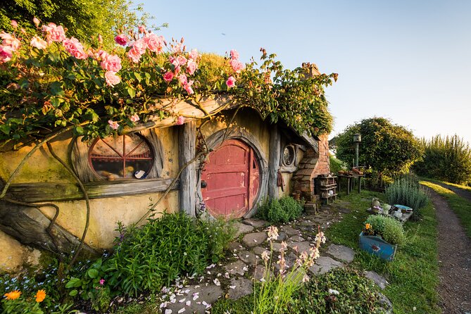 Hobbiton Movie Set day tour From Auckland - Hobbiton Movie Set tour: hobbit holes, props, and a tight two-hour experience