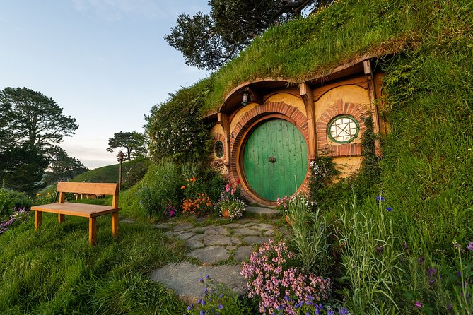 Hobbiton Movie Set Experience: Private Tour From Auckland - Walking into Middle Earth: what the Hobbiton set visit feels like
