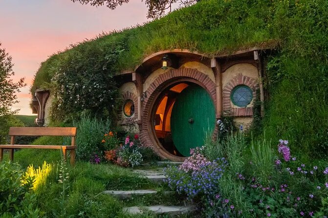 Hobbiton Movie Set Small Group Private Transfer from Auckland - A private door-to-door ride that makes the day feel shorter