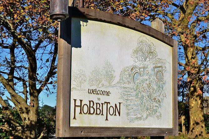 Hobbiton Movie Set & Waitomo Glow Worm Caves Private Tour - Hobbiton Movie Set Stops: What You Really Get at Hobbiton
