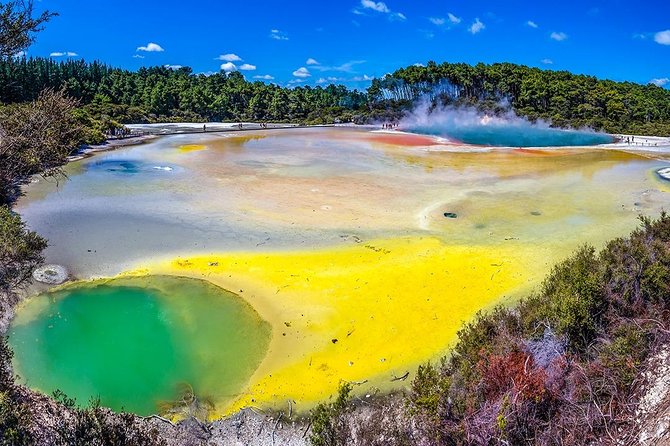 Hobbiton & Rotorua including Wai-O-Tapu - Small Group Tour from Auckland - Tips to make the long day work smoothly