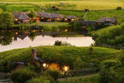 Hobbiton & Waitomo Caves Exclusive Luxury Day Tour From Auckland - The 7:00am Departure Out of Auckland: Morning Views That Set the Tone