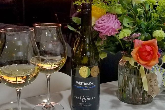Luxury Private Auckland Wine & Beach Tour with Lunch - A 10:30 Start That Swaps City Traffic for Vineyards and Sea Air