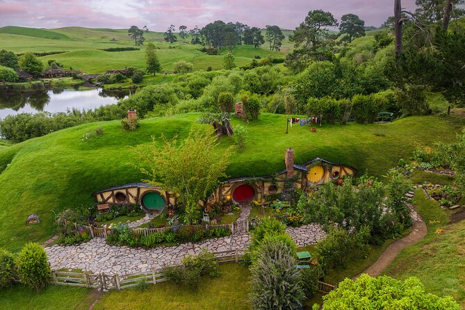 Magical Hobbiton: Small-Group Guided Tour from Auckland - Photo stops and souvenirs: making time count