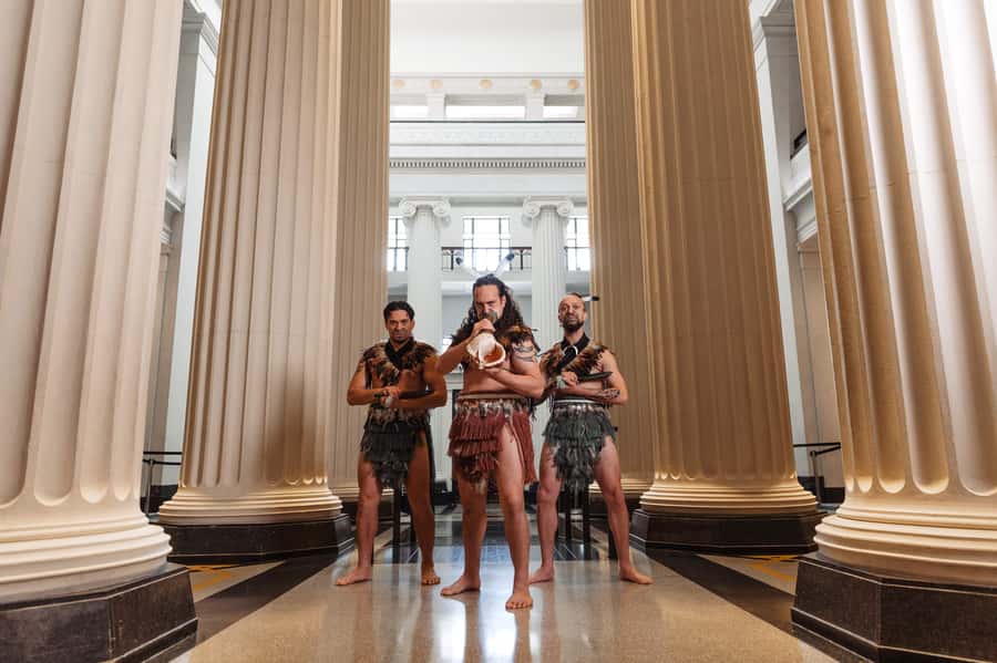 Māori Cultural Experience & Auckland Museum Admission - The Living Taonga Performance: How the hour (and message) lands