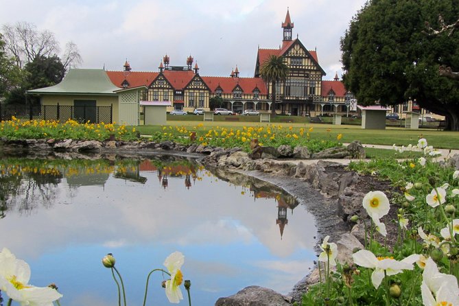 Private 3 Days Tour From Auckland: Hobbiton, Hamilton, Rotorua & Waitomo Caves - Key things to know before you go