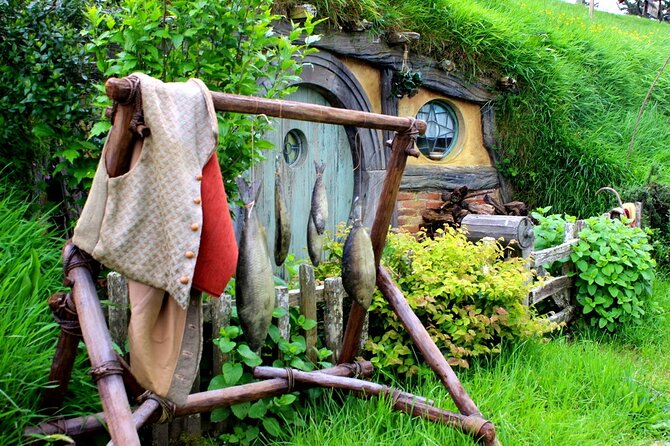 Private 3 Days Tour From Auckland: Hobbiton, Hamilton, Rotorua & Waitomo Caves - Day 3: Hamilton Gardens time, then back to Auckland or Tauranga