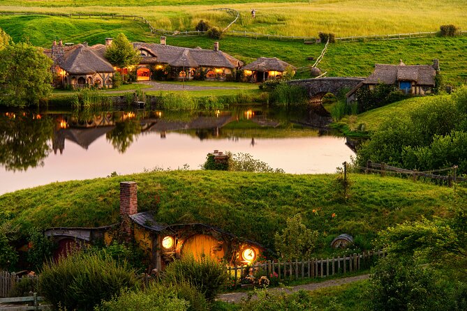 Private 3 Days Tour From Auckland: Hobbiton, Hamilton, Rotorua & Waitomo Caves - Pickup anywhere in Auckland, Hamilton, Rotorua, or Tauranga