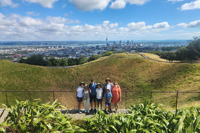 Private Auckland Best Top 5 Spots Half day Tour - Getting picked up in Auckland CBD, then settling into comfort