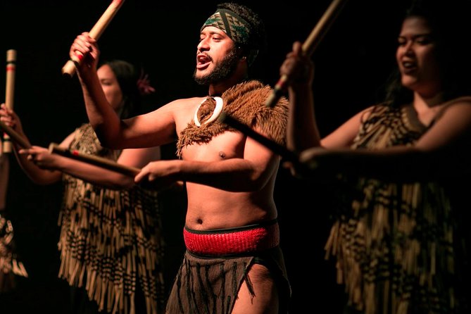Private Auckland Maori Luxury Tour - Private Mercedes Day: Auckland, Te Wao Nui o Tiriwa, and Maori Culture
