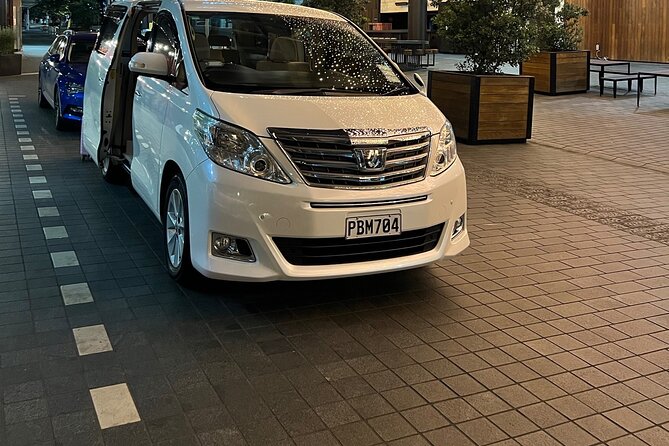 Private Mini Van Transfer From Auckland Airport to Auckland City - How the Auckland Airport Pickup Works (and why it’s stress-reducing)