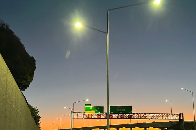 Private Mini Van Transfer From Auckland Airport to Auckland City - What you’ll likely gain from your driver (local help, not just directions)
