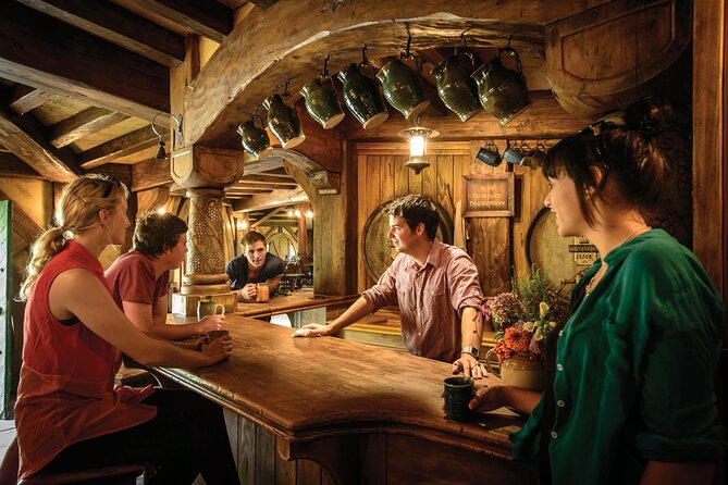 Private tour - Hobbiton Movie Set Evening Banquet Return from Auckland - The Green Dragon Inn banquet: what you’re actually getting for dinner