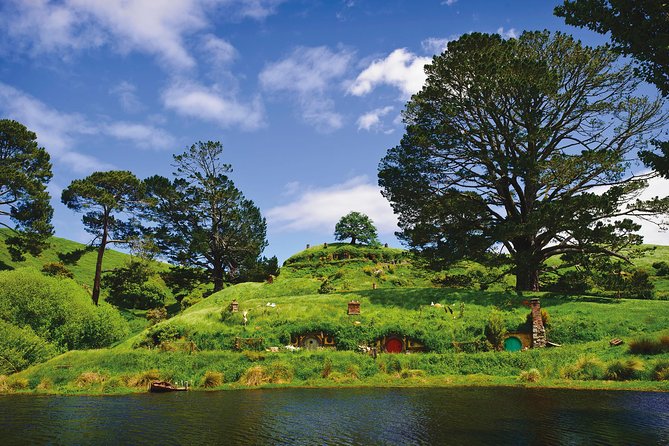 Private tour - Hobbiton Movie Set Evening Banquet Return from Auckland - Booking tips: small choices that make the evening smoother
