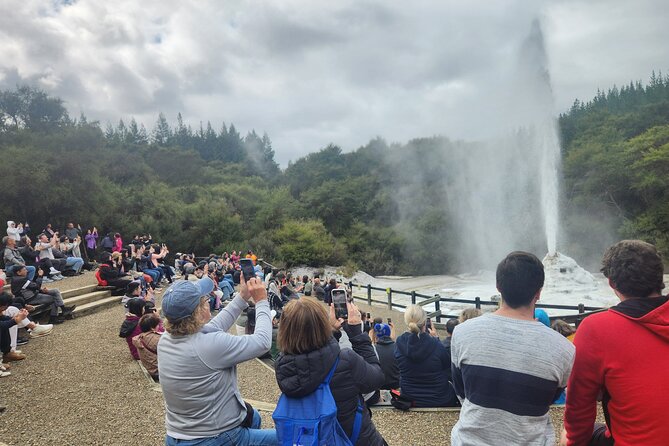 Private Tour WaiOtapu & Huka Falls & Blue springs from Auckland - Waiotapu Thermal Wonderland: Color and Chaos in One Hour