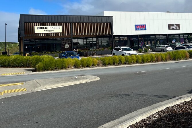 Private Transfer From Auckland Airport To Hamilton - From Plane to Car: How the Auckland Airport Pickup Works