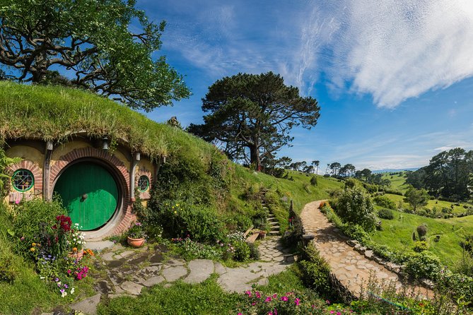 Small-Group Hobbiton Tour from Auckland with Party Marquee Lunch - Tips to make your Hobbiton day smoother